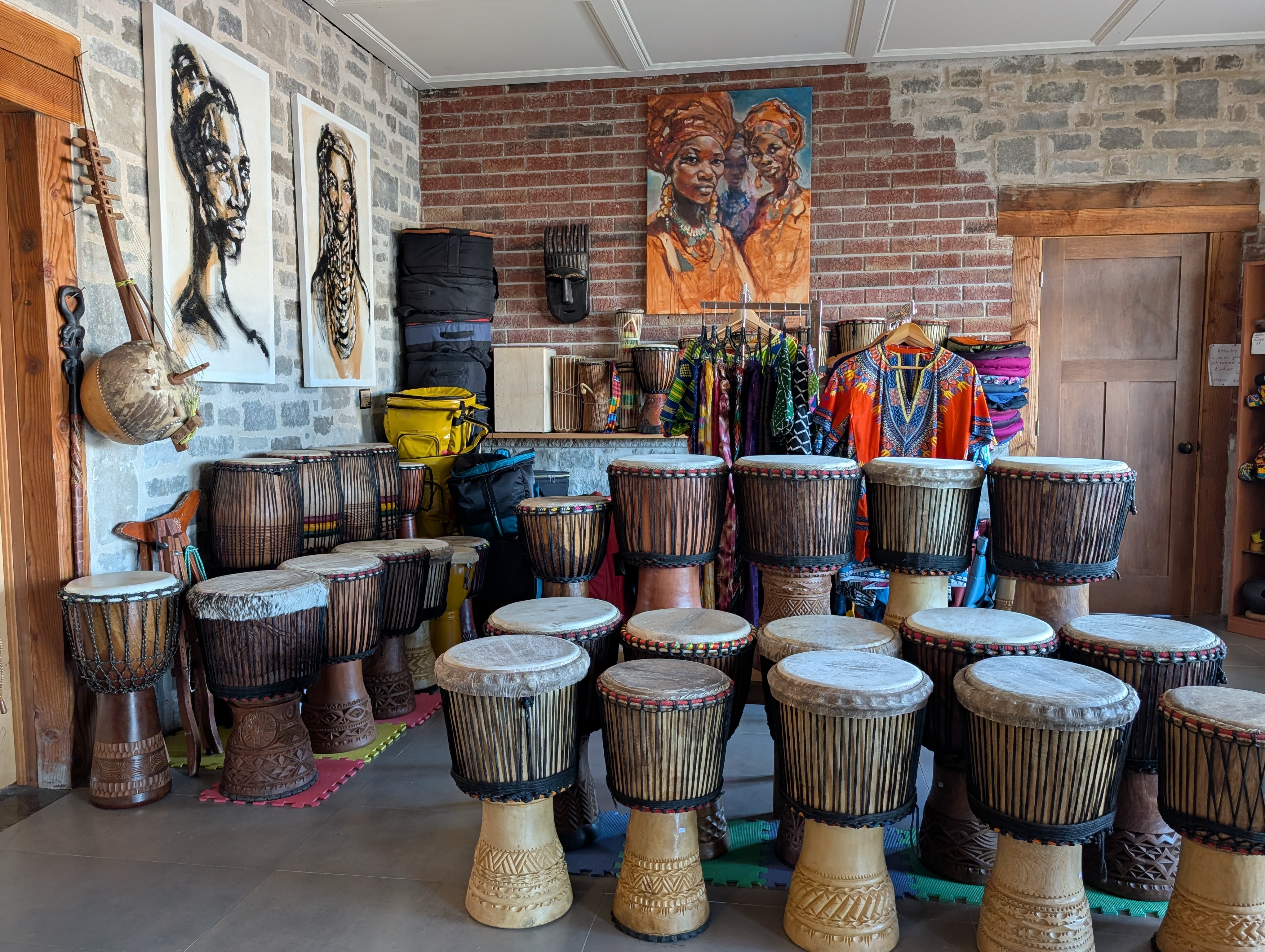 Authentic African Djembes & Percussion | Tam-Tam Mania – Tam Tam Mania